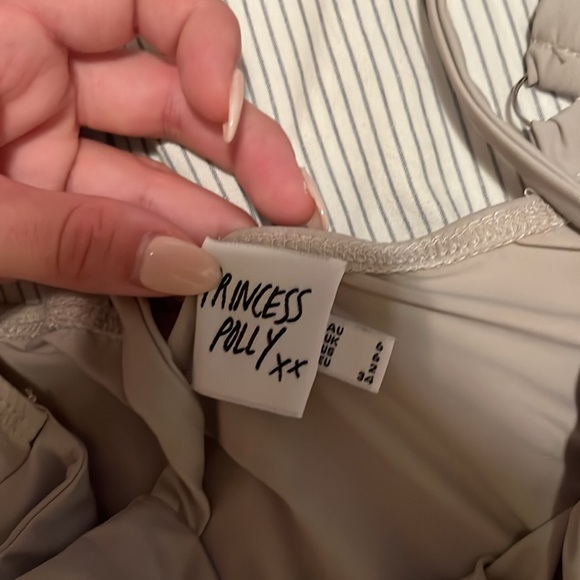 Princess Polly top - Picture 2 of 2